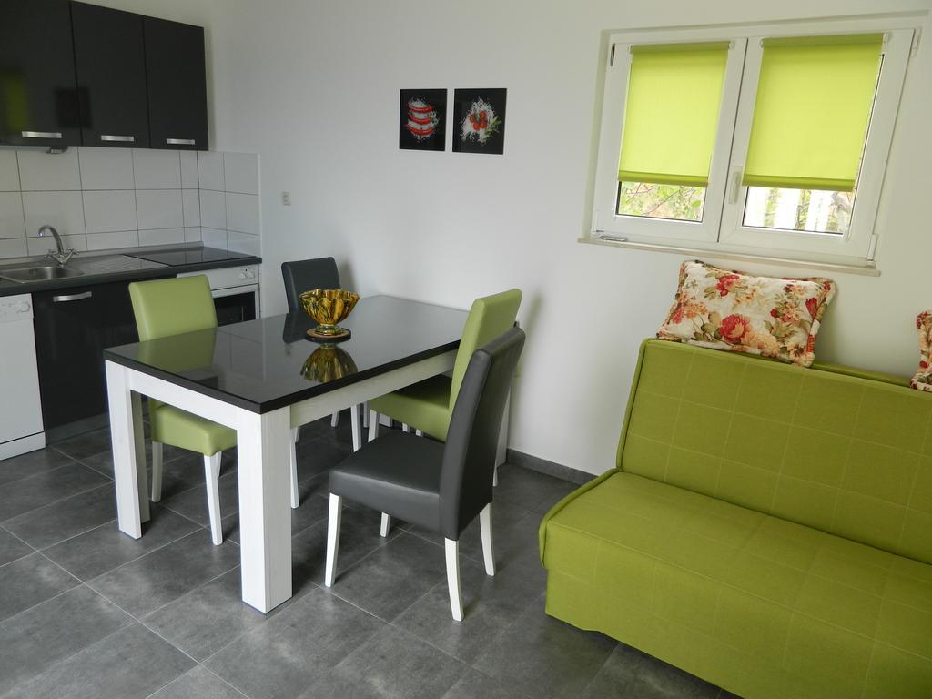 Apartmani Marinovic Podgora Exteriör bild