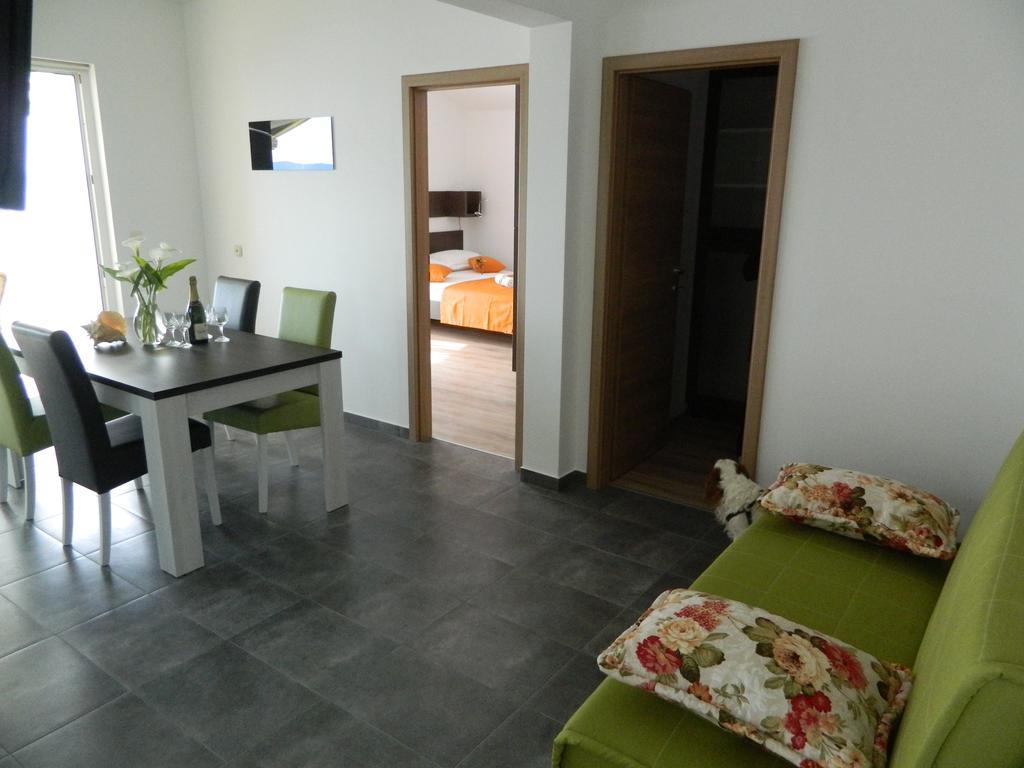 Apartmani Marinovic Podgora Exteriör bild