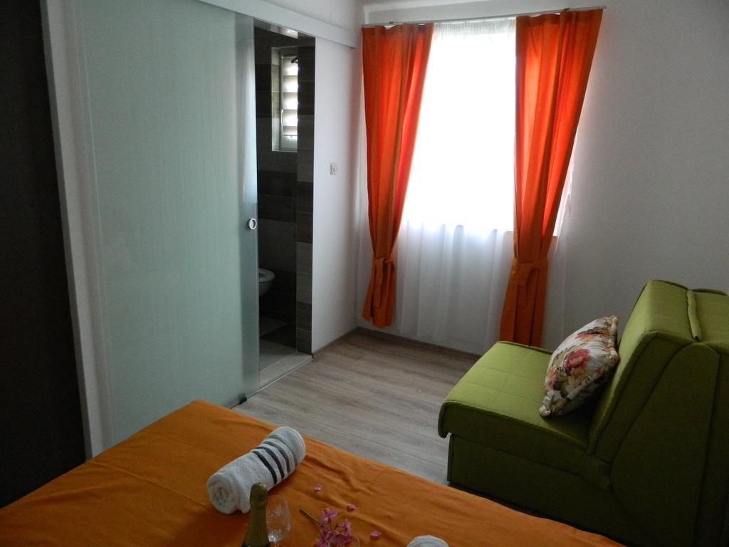 Apartmani Marinovic Podgora Exteriör bild