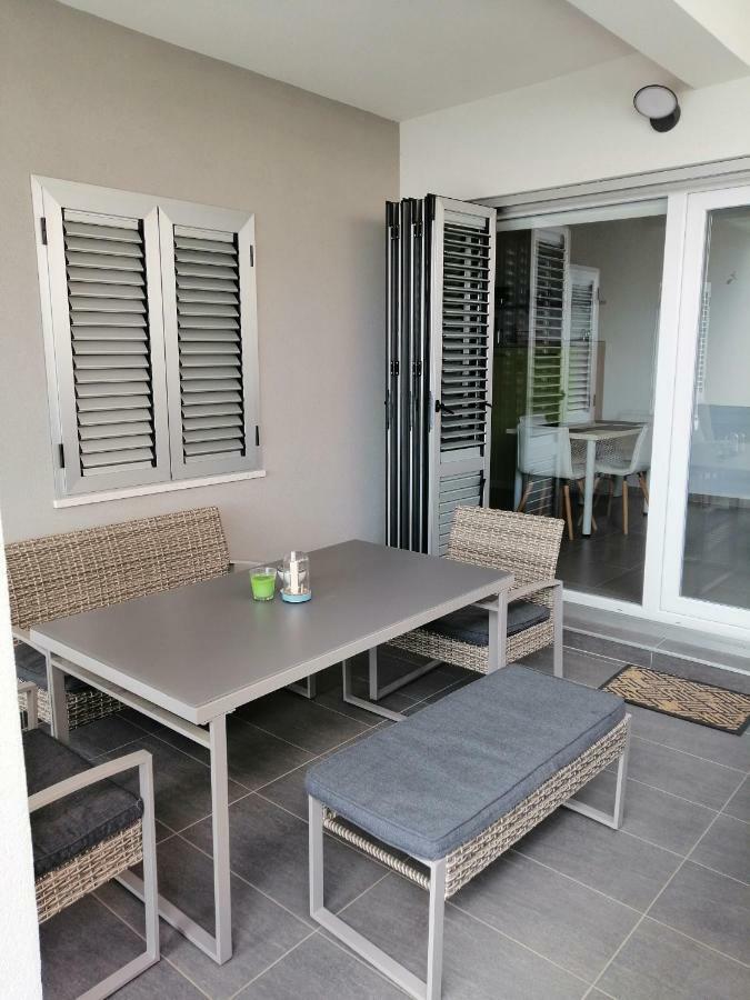 Apartmani Marinovic Podgora Exteriör bild
