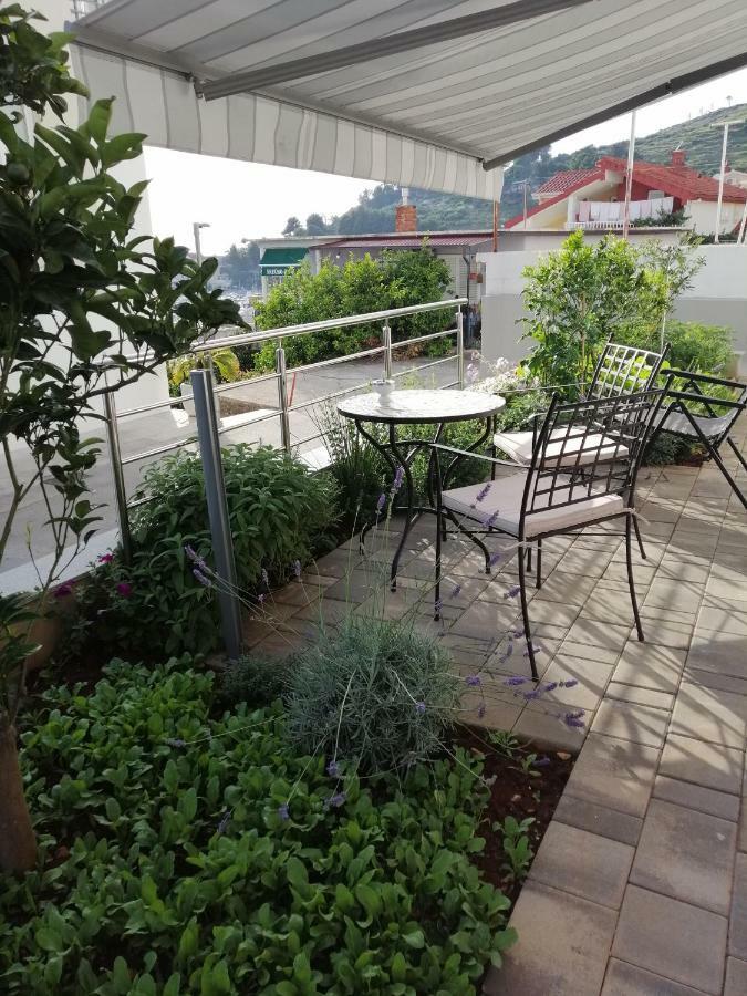 Apartmani Marinovic Podgora Exteriör bild