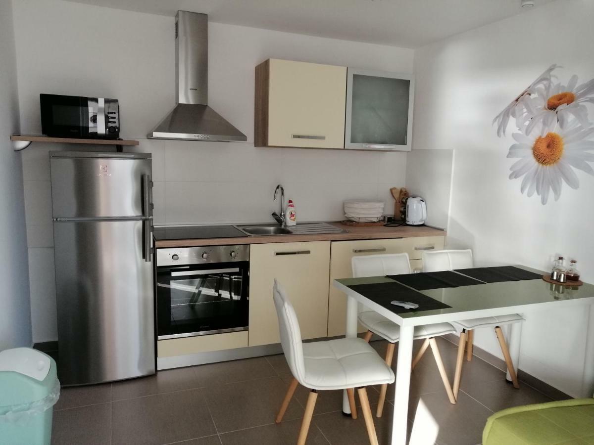 Apartmani Marinovic Podgora Exteriör bild