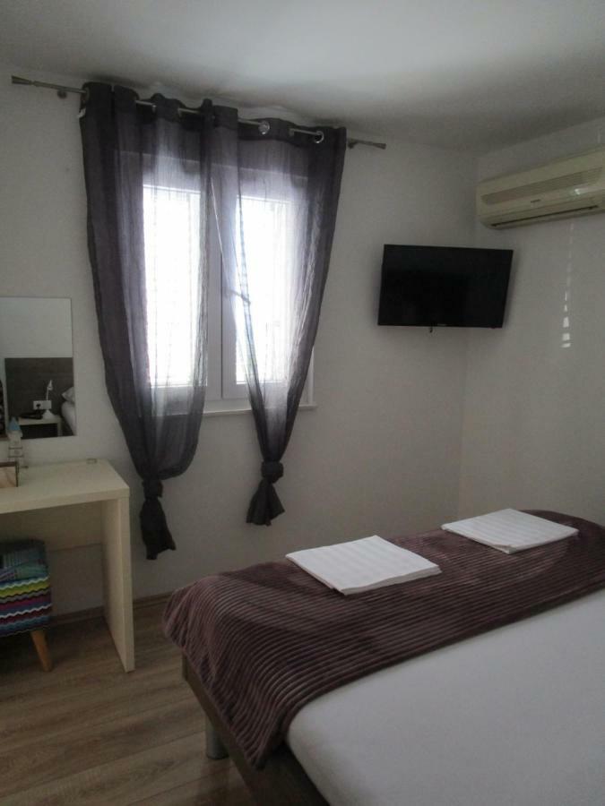 Apartmani Marinovic Podgora Exteriör bild