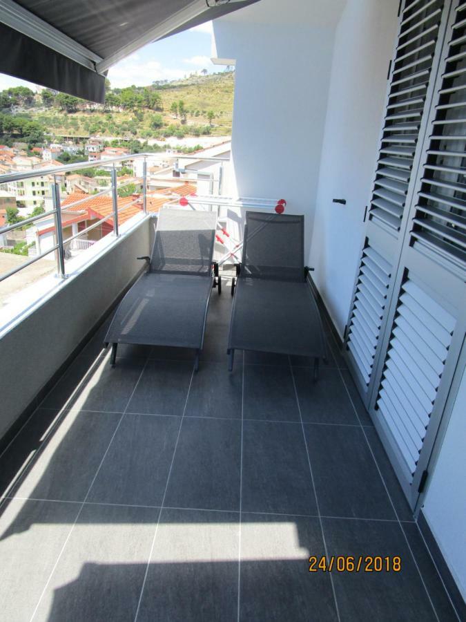 Apartmani Marinovic Podgora Exteriör bild