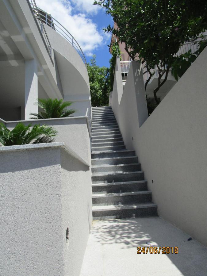 Apartmani Marinovic Podgora Exteriör bild